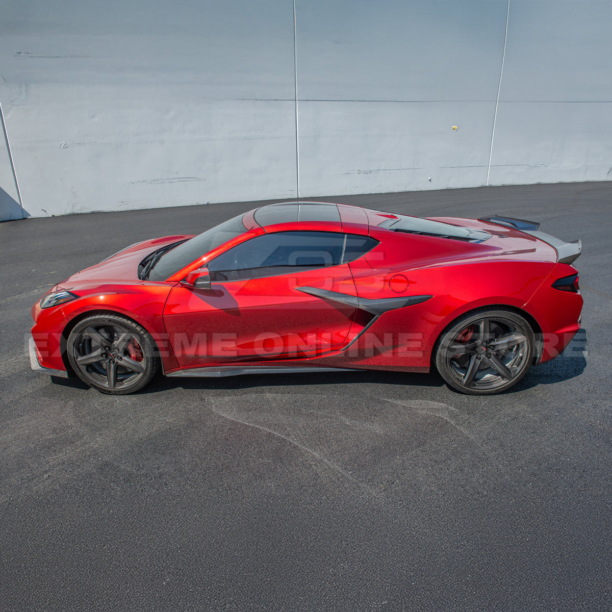 Chevrolet Corvette C8 Z06 / E-Ray DRY CARBON FIBER Side Skirts image 11