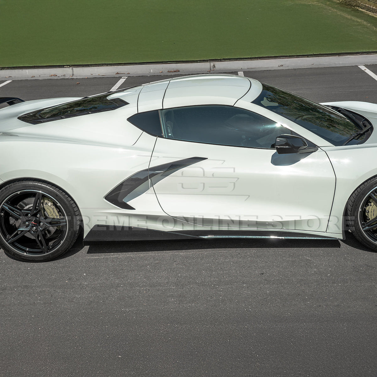 Chevrolet Corvette C8 DRY CARBON FIBER 5VM Side Skirts image 29