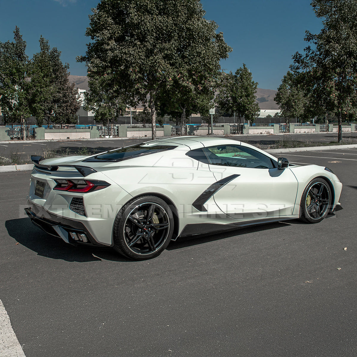 Chevrolet Corvette C8 DRY CARBON FIBER 5VM Side Skirts image 30