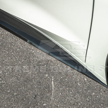 Chevrolet Corvette C8 DRY CARBON FIBER 5VM Side Skirts image 38