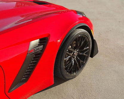 Corvette C7 Z06 / GS | C7.R Style Front Splitter image 4