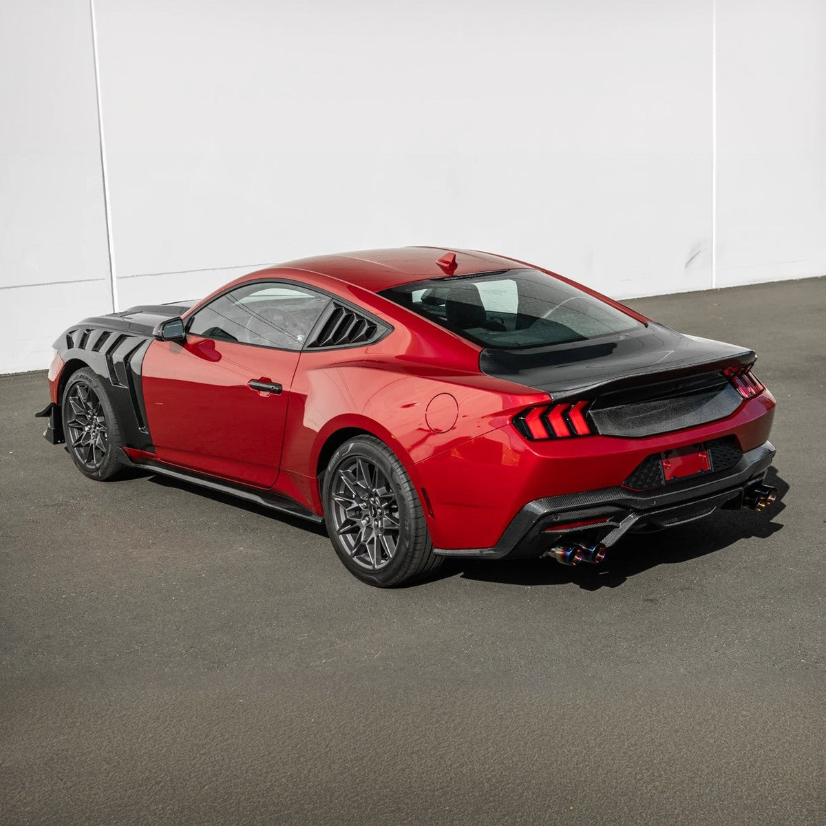 2024-Up Ford Mustang S650 | Super Snake Style Carbon Fiber Rear Trunk Lid with Integrated Spoiler image 4