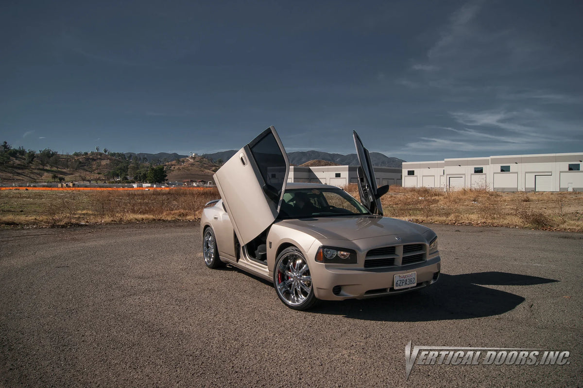 Dodge Charger 2005-2010 Vertical Doors Kit image 3