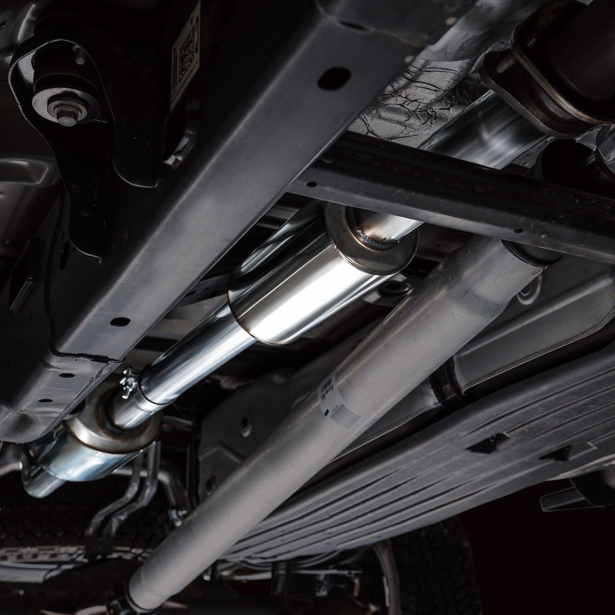 AWE 0FG Resonated Catback for '21+ Ford F-150 Tremor (With Bumper Cutouts) - Diamond Black Tips image 8