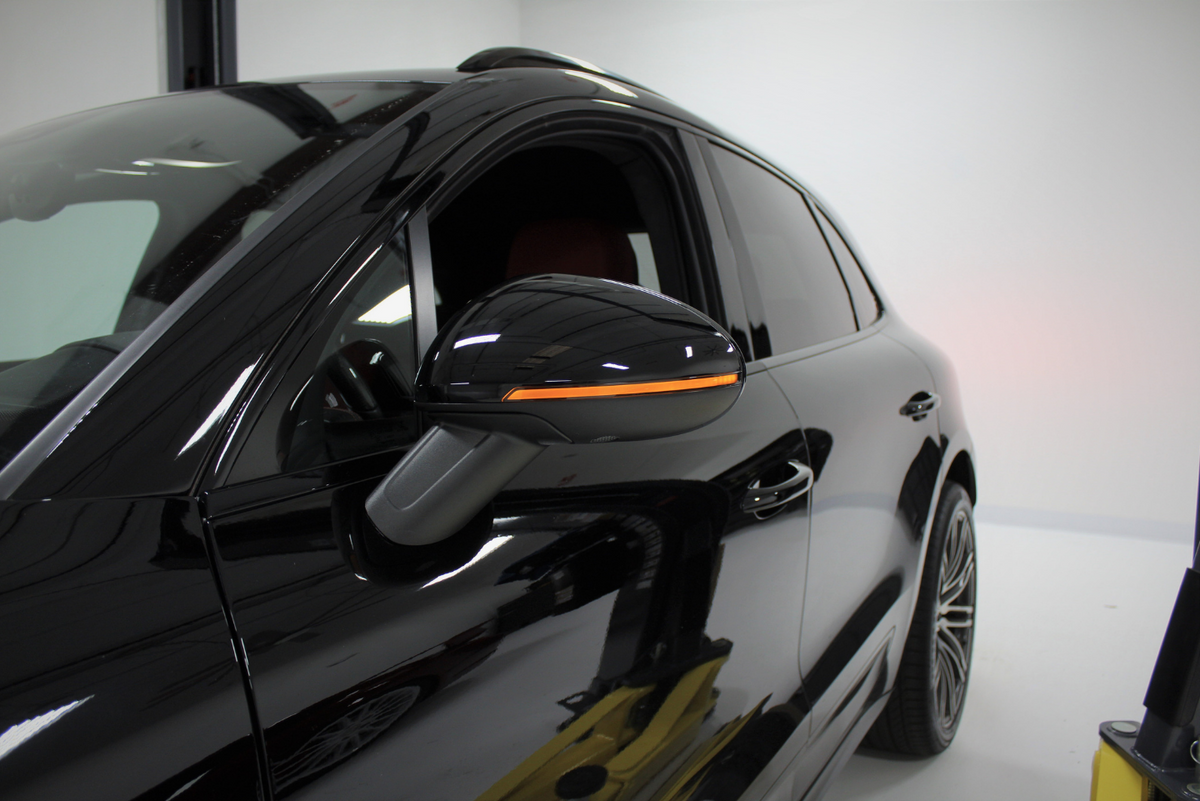 Flat 6 Motorsports sequential LED mirror turn signals on Porsche Macan